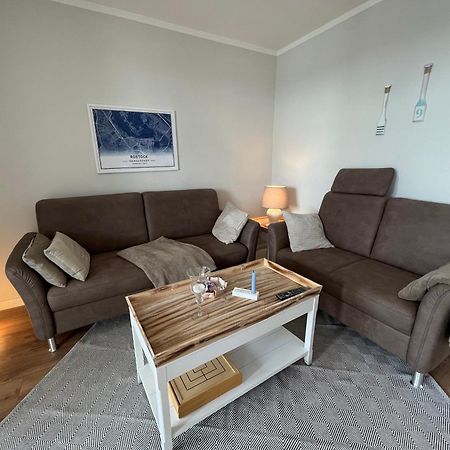 Traumwohnung Mit Stadthafen-Panorama! Zwei Schlafzimmer, Parkplatz Rostock Buitenkant foto
