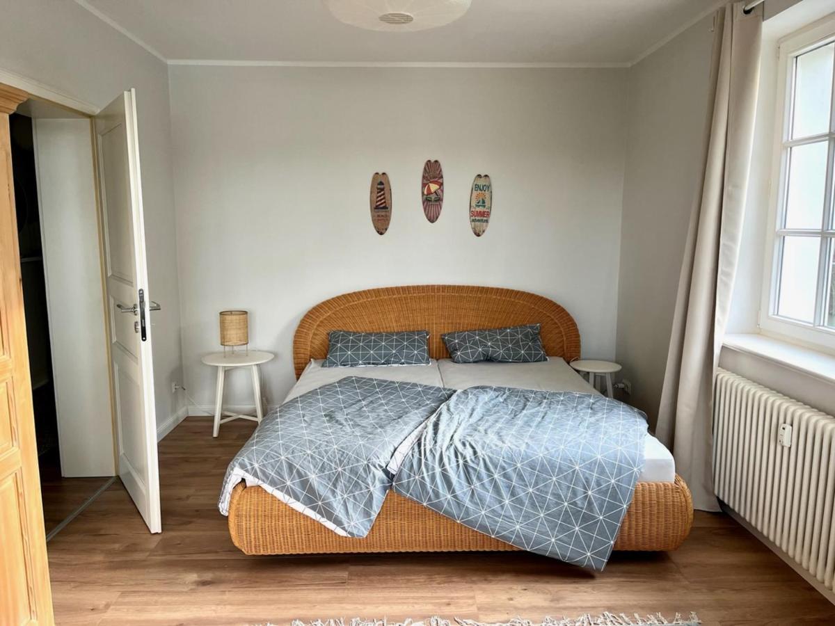 Traumwohnung Mit Stadthafen-Panorama! Zwei Schlafzimmer, Parkplatz Rostock Buitenkant foto