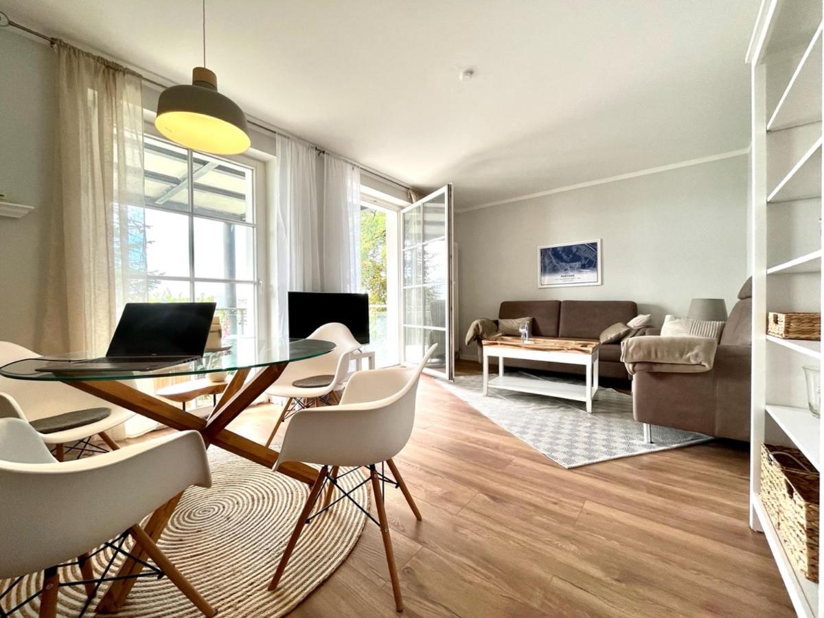 Traumwohnung Mit Stadthafen-Panorama! Zwei Schlafzimmer, Parkplatz Rostock Buitenkant foto