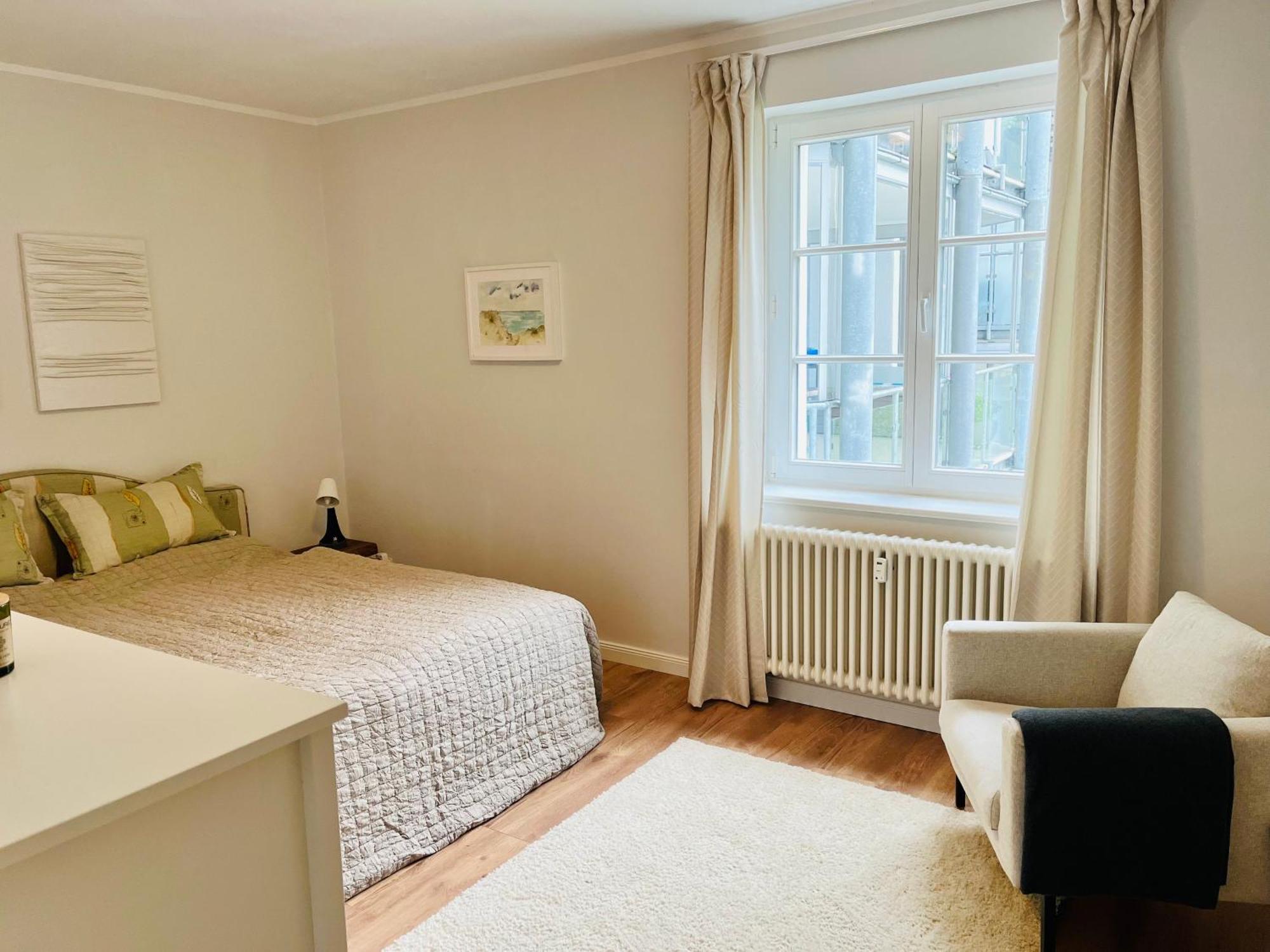 Traumwohnung Mit Stadthafen-Panorama! Zwei Schlafzimmer, Parkplatz Rostock Buitenkant foto